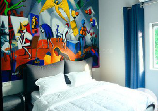  新安对于酒店的墙体彩绘而言更注重哪些方面？